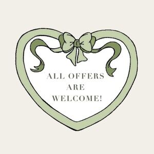 Don’t be shy, send in offers!🎀